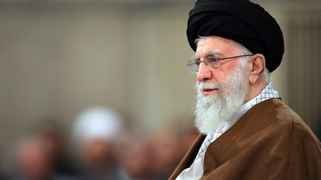 Foto: Ali Khamenei, líder supremo do Irã, rejeita exigências dos Estados Unidos