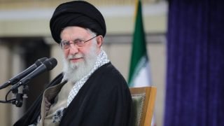 Ali Khamenei durante um encontro com universitários em 12 de março de 2025 — Fot
