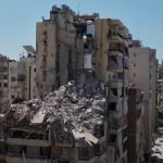Escombros de construções destruídas em um ataque aéreo israelense em Dahiye