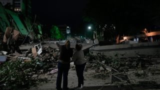 Terremoto mata pelo menos 32 pessoas e deixa 700 feridos