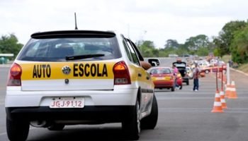 auto_escola-889906