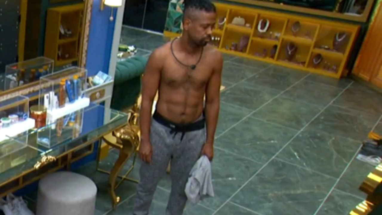 Foto: 1 de 1 bbb-26—leandro-botao-de-dessitencia - Foto: null