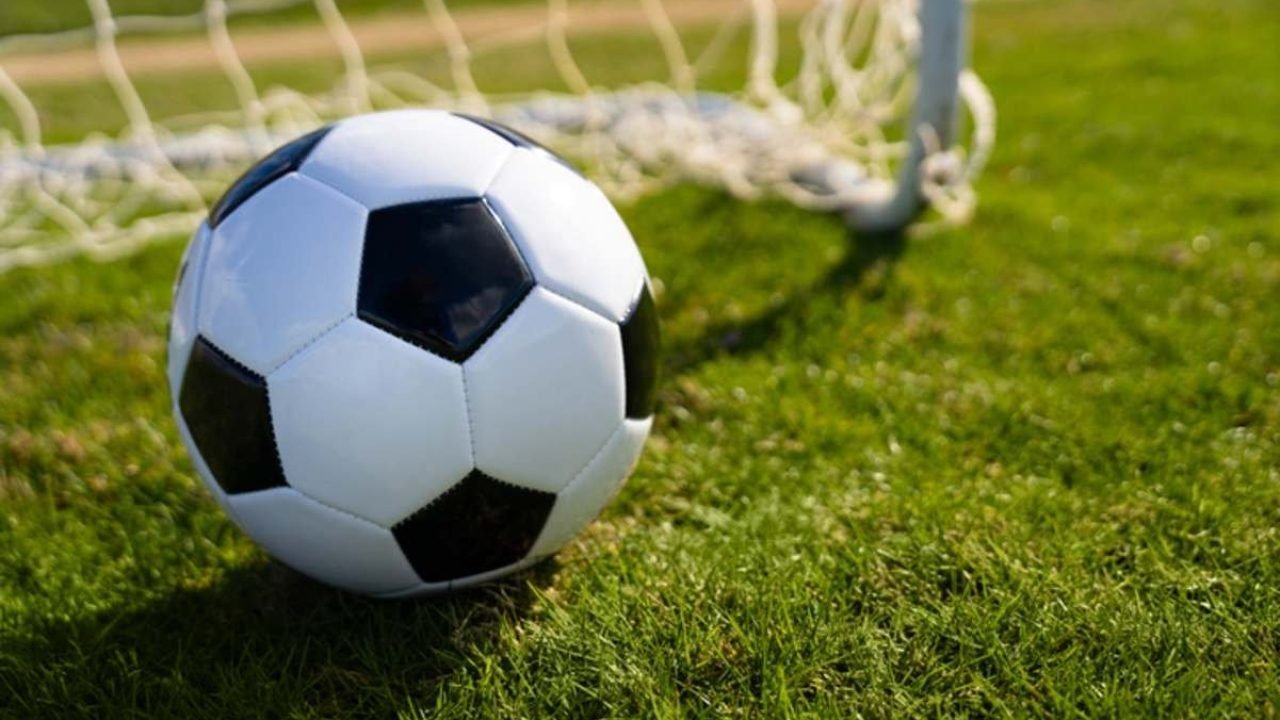 bola-futebol-1-compressed bola-futebol-1-compressed