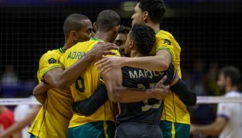 Imagem da seleção brasileira de vôlei masculino na VNL 2026 — Foto: Imagem da se