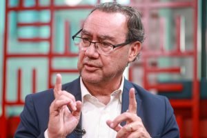 candidato-do-avante-a-presidencia-da-republica-escritor-augusto-cury-e-entrevistado-no-estudio-metropoles-7-scaled-1
