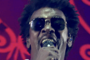 Seu Jorge no Carnaval do Recife — Foto: Crédito da imagem sugerido