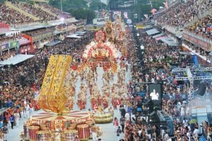 Foto: A escola de samba Viradouro encerra o Desfile das Campeãs, no Sambódromo d