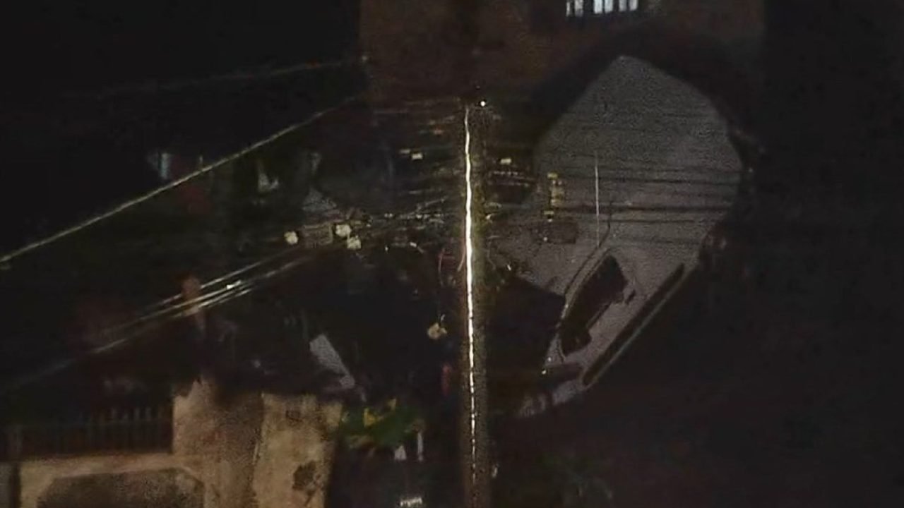 carro-guarulhos-corrego2 carro-guarulhos-corrego2