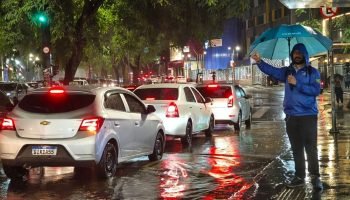 Imagem colorida mostra chuva em São Paulo — Foto: 1 de 1 Imagem colorida mostra