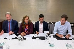 1 de 1 Comitiva com Pedro Uczai (PT-SC), Jandira Feghali (PCdoB-RJ), Pedro Campo