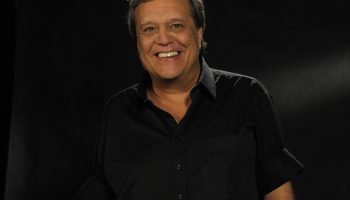 Foto: 1 de 1 Dennis Carvalho morreu, neste sábado, aos 78 anos - Metrópoles - Fo