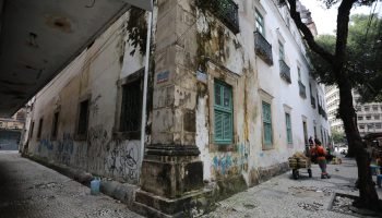 Foto: Corrosão silenciosa desafia preservação de patrimônios históricos no Recif