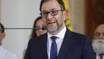 e0ac6ea4-yvan-gil-venezuela