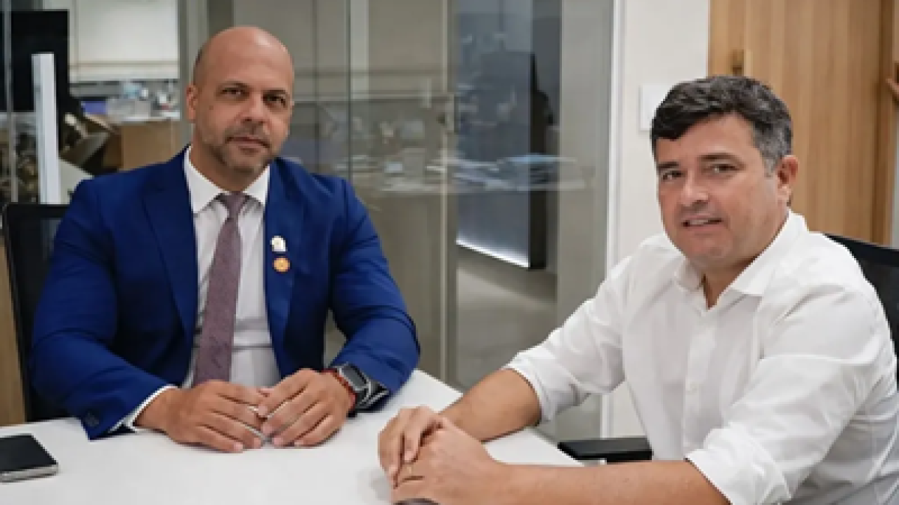 e7f4b060-e4c4-4332-a35e-5cfb9bc39a67 e7f4b060-e4c4-4332-a35e-5cfb9bc39a67