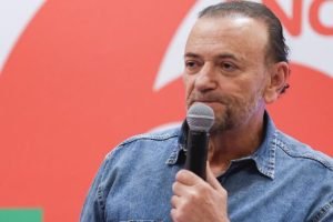 Edinho Silva destaca urgência de reformas nas instituições, mas alerta para risc