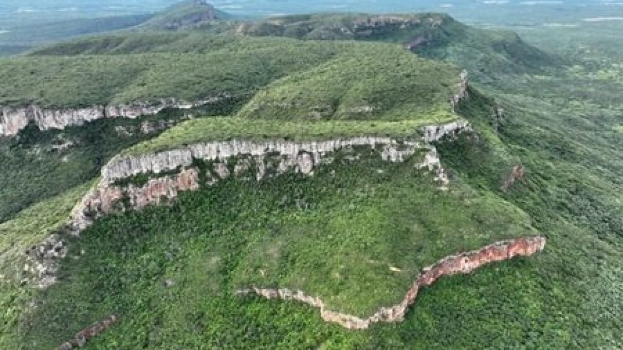 f4d9e223-d76c-4bab-8fda-5e30ad671fe9