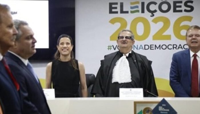 f8d9a850-71e7-42c5-8116-06b0f35056eb-640x330