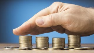 finances_arrangement_with_bunch_coins-36409089