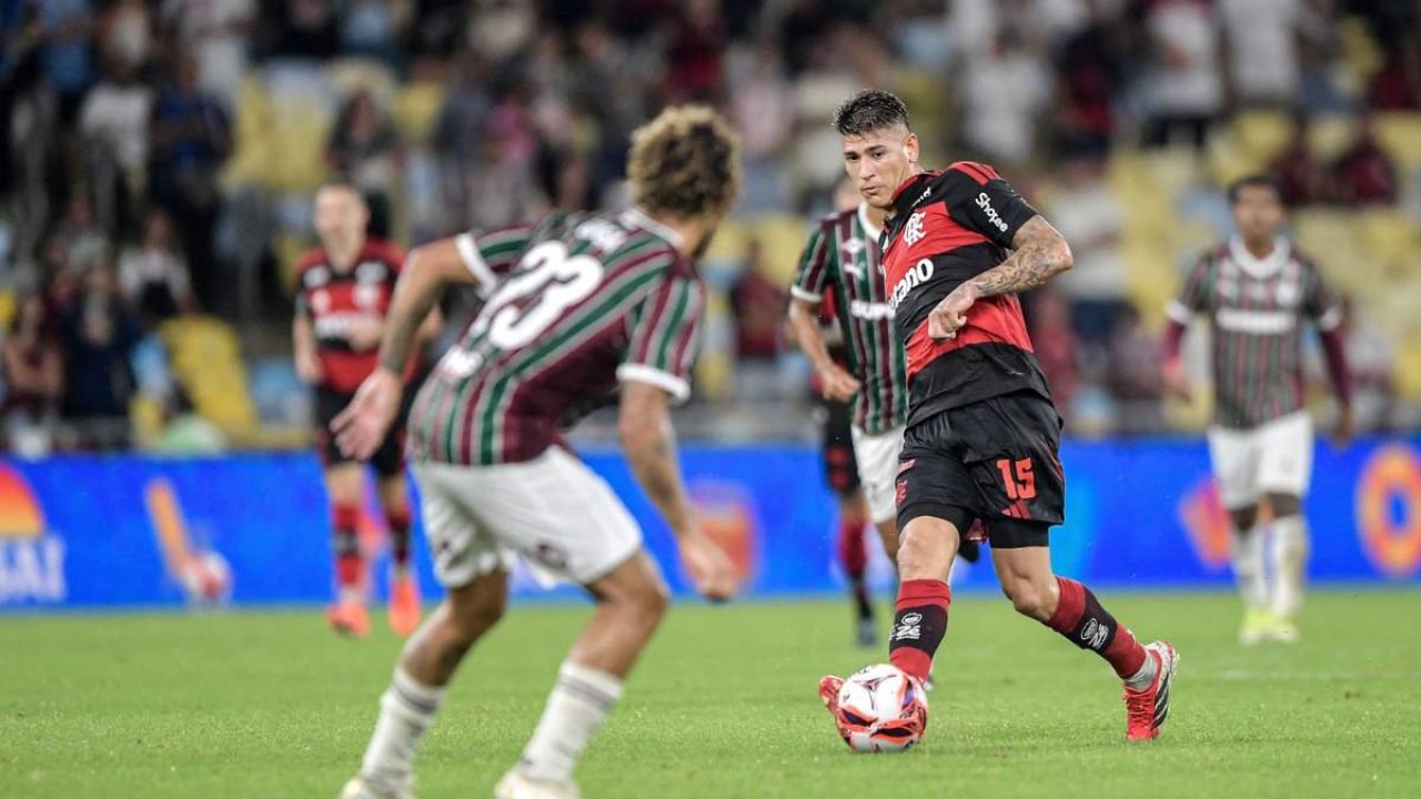 Foto: 1 de 1 fla-flu-1 - Foto: Alamy Live News