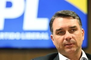 flavio-bolsonaro-3107-660x330
