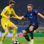 Foto: 1 de 1 Disputa de bola na partida entre Inter de Milão x Bodo/Glimt pela C