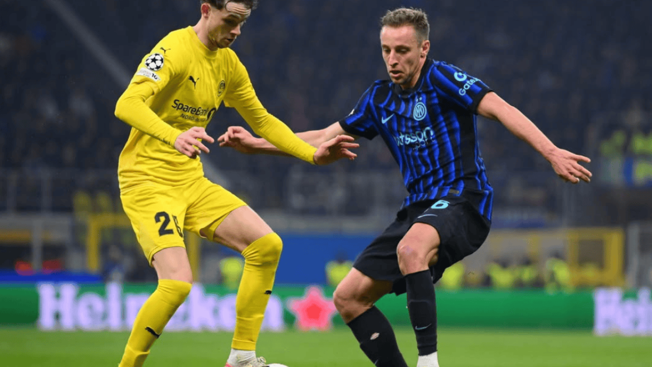 Foto: 1 de 1 Disputa de bola na partida entre Inter de Milão x Bodo/Glimt pela C