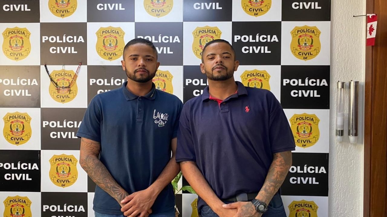 1 de 1 irmãos gêmeos na delegacia — Foto: 1 de 1 irmãos gêmeos na delegacia - Fo