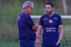 Hélio e Guilherme dos Anjos em treino do Náutico — Foto: Hélio e Guilherme dos A