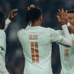 Olise e Mbappé comemoram gol em amistoso diante da Irlanda do Norte — Foto: 1 de