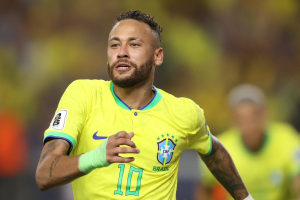 Neymar se recupera de lesão de grau 2 na panturrilha direita — Foto: Neymar se r