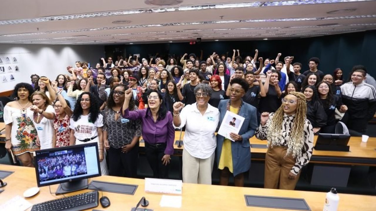 img20251124183643144-768x473