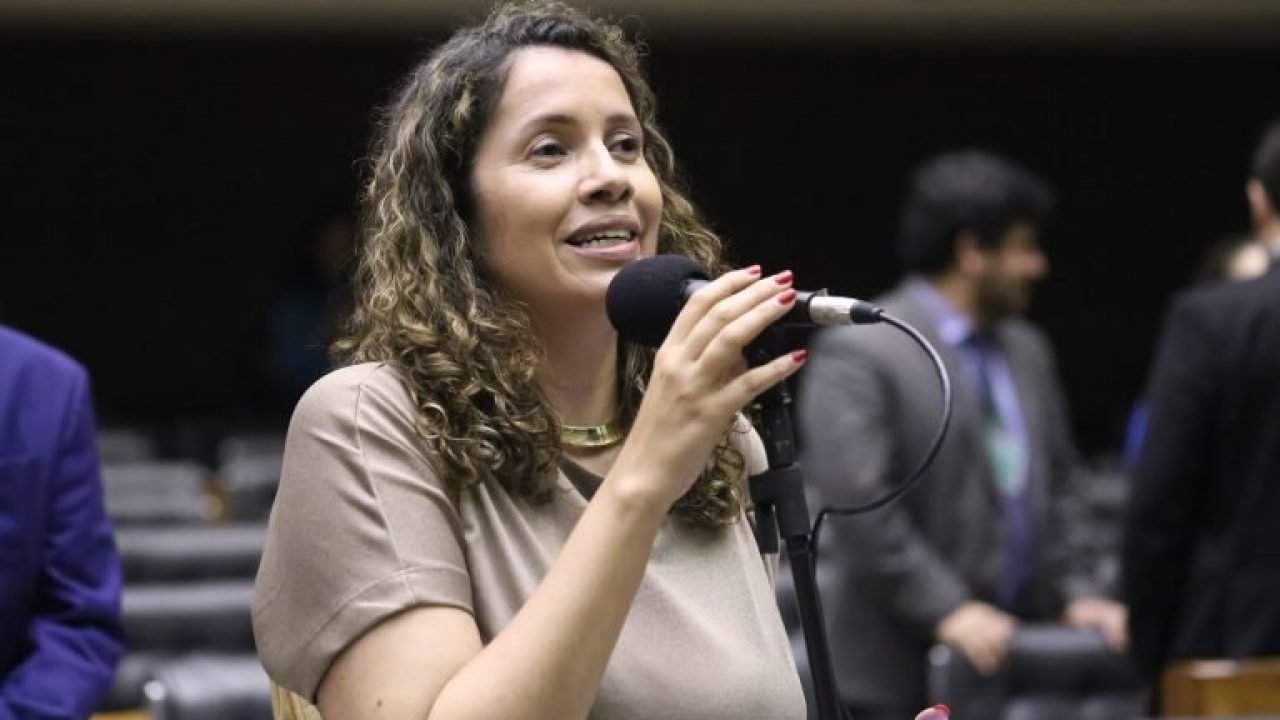 img20251126204959379-768x473