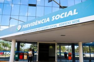 Fachada do INSS, responsável pelo pagamento de pensões por morte; AGU busca ress