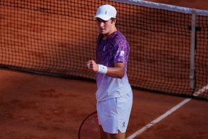João Fonseca durante partida em Roland Garros. — Foto: 1 de 1 joao-fonseca-rolan