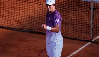 João Fonseca durante partida em Roland Garros. — Foto: 1 de 1 joao-fonseca-rolan