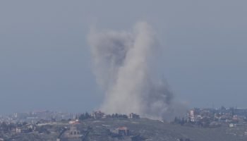 Foto: 1 de 1 Hezbollah-Israel Fighting Reignites After Death Of Iran’s Supreme L