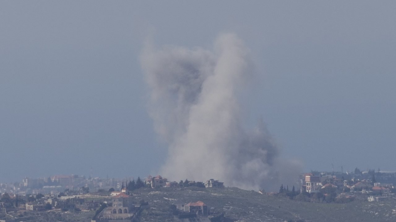 Foto: 1 de 1 Hezbollah-Israel Fighting Reignites After Death Of Iran’s Supreme L