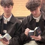 Foto: 1 de 1 livros em miniatura da coach acessório charm chaveiro moda - metróp