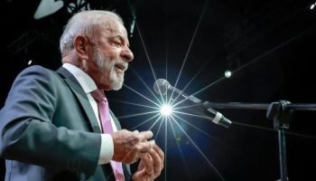 Com tudo isso, vamos dar a atenção e a prioridade que as mulheres precisam quan