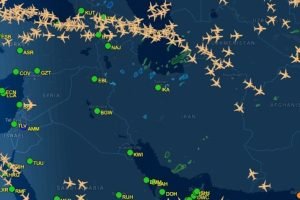 Foto: Na imagem, mapa do tráfego aéreo comercial do Irã na tarde desta 2ª feira