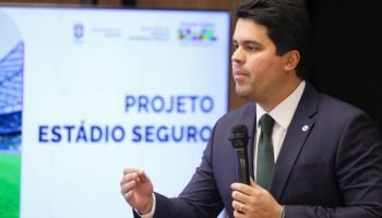 ministro-dos-Esportes-AndreCC81-Fufuca-assina-o-Acordo-de-CooperacCCA7aCC83o-do-Projeto-EstaC