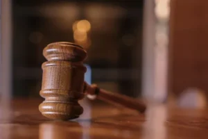 Servidor é condenado após amputar o pé para receber seguro milionário na Bahia —