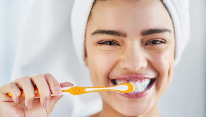 Veja 5 dicas de como manter os cuidados com a higiene bucal nas férias