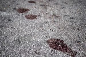 Criança baleada em quadra morreu nos braços do irmão no Rio, diz tio — Foto: Cri