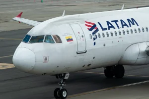 Avião da Latam — Foto: Notícias ao Minuto