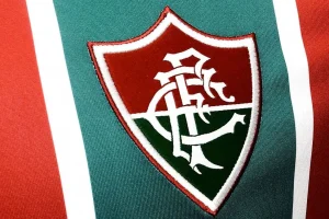 Morenagem comemora vitória do Fluminense sobre o Bangu no Maracanã, em partida v