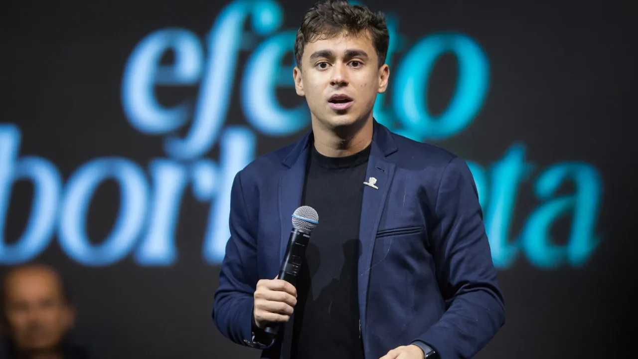 Mulher sob suspeita de crimes envolvendo o governo. — Foto: Notícias ao Minuto