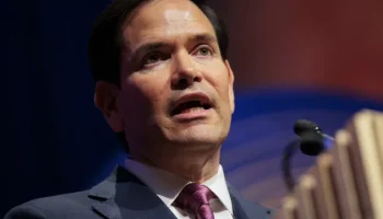 Marco Rubio, chefe da diplomacia americana, acumula cargos sob administração Tru
