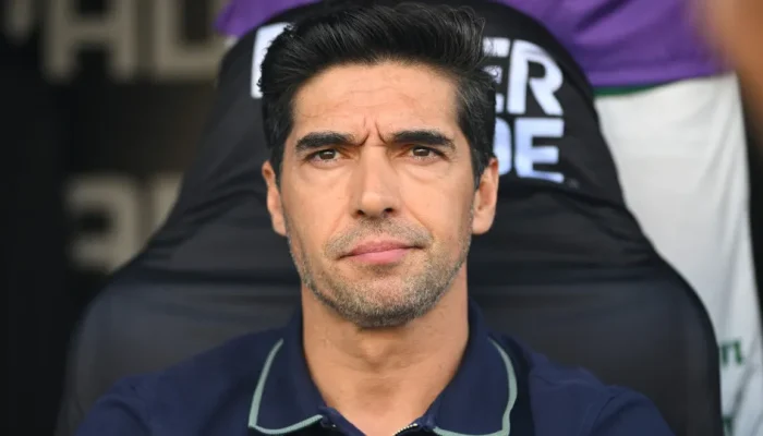Abel Ferreira brinca com 'pré-temporada de 4 dias' e elogia contratação de Marlon Freitas