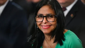 Delcy pode acabar como Maduro, diz María Corina — Foto: Delcy pode acabar como M